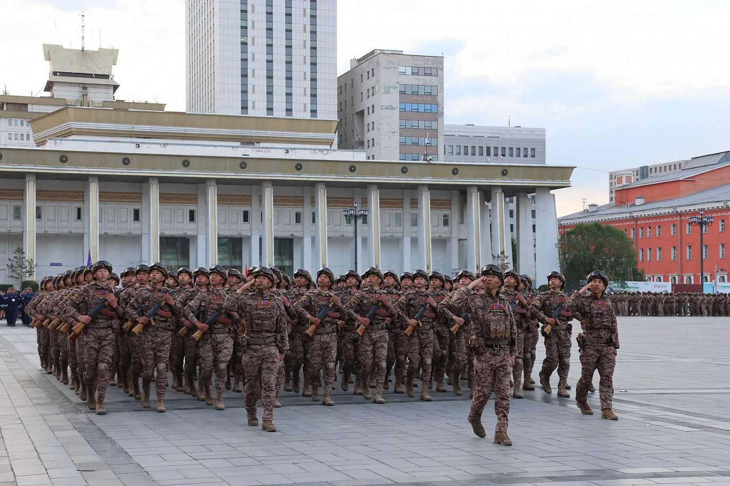 В Улан-Баторе началась подготовка к военному параду на площади Сухэ-Батора